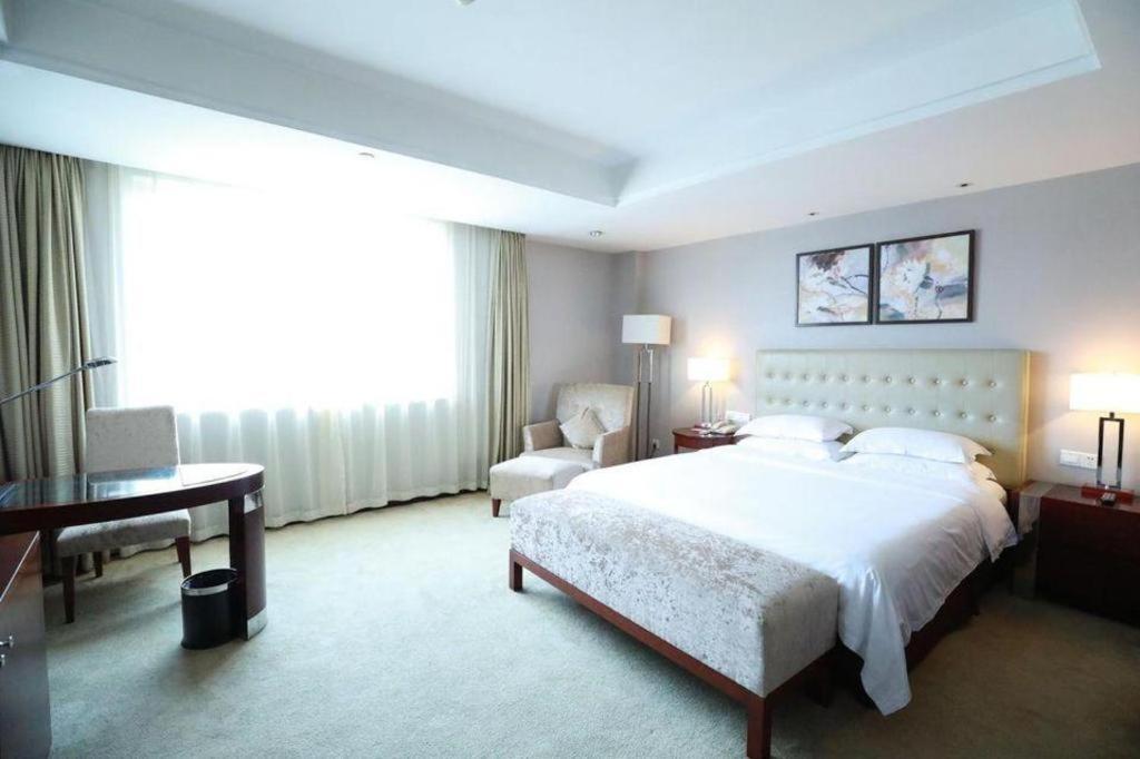 Maison New Century Hotel Ningbo Exterior photo
